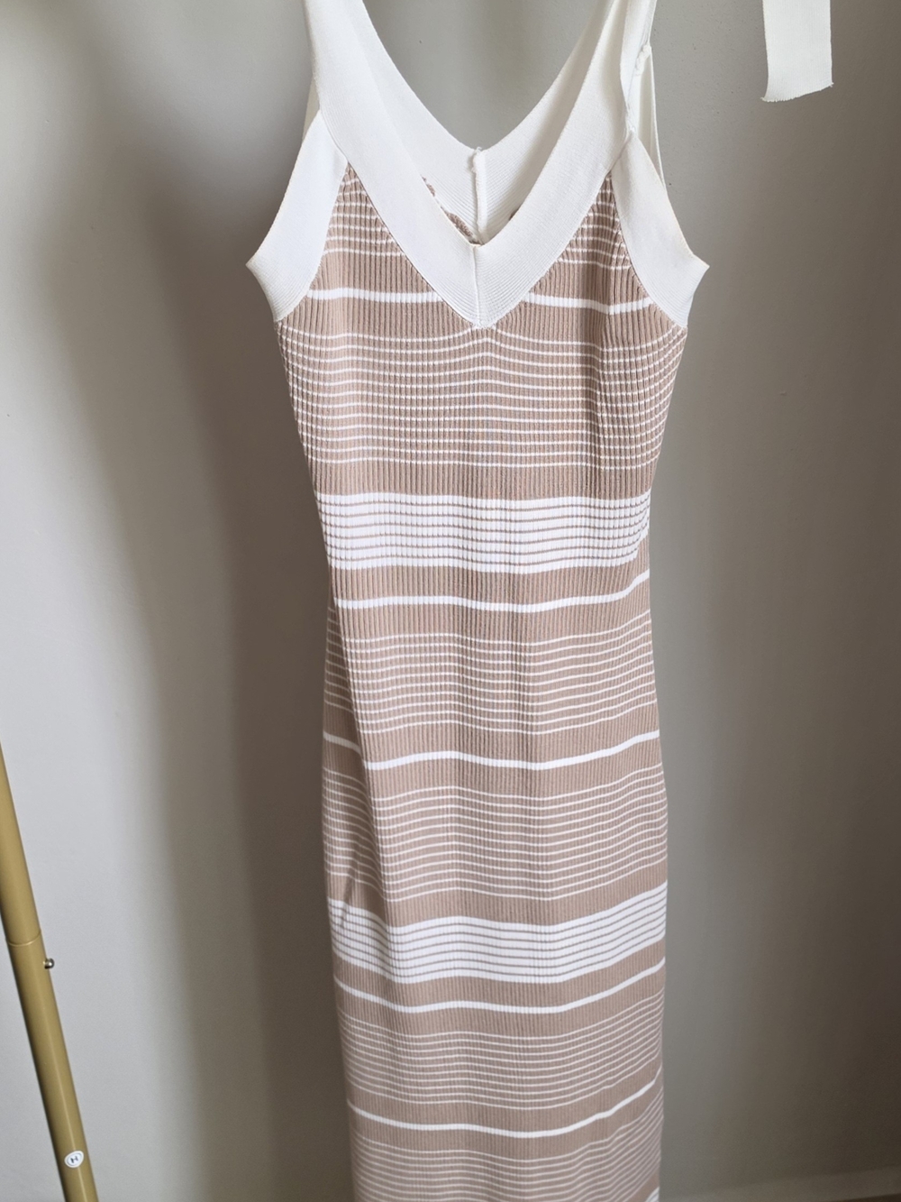 Sleeveless V-Neck Maxi Dress in Beige and White